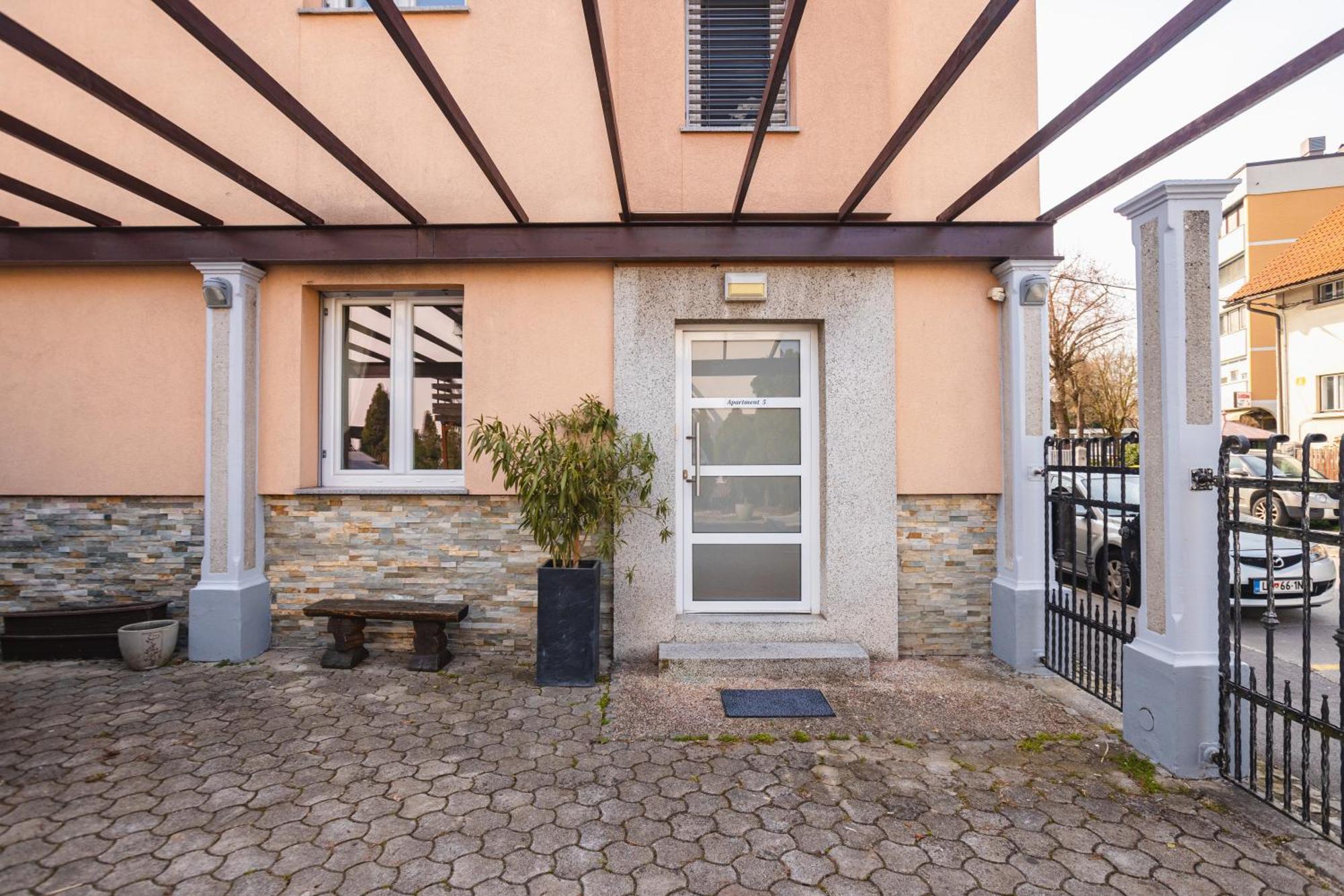 Vila Klara Apartments Lublaň Exteriér fotografie